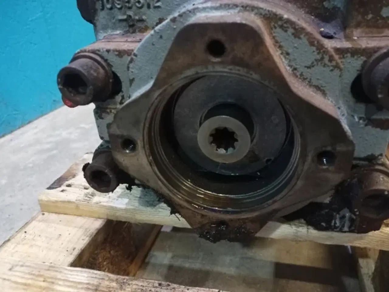 Billede 11 - New Holland FX375 Hydrostatpumpe 84814989