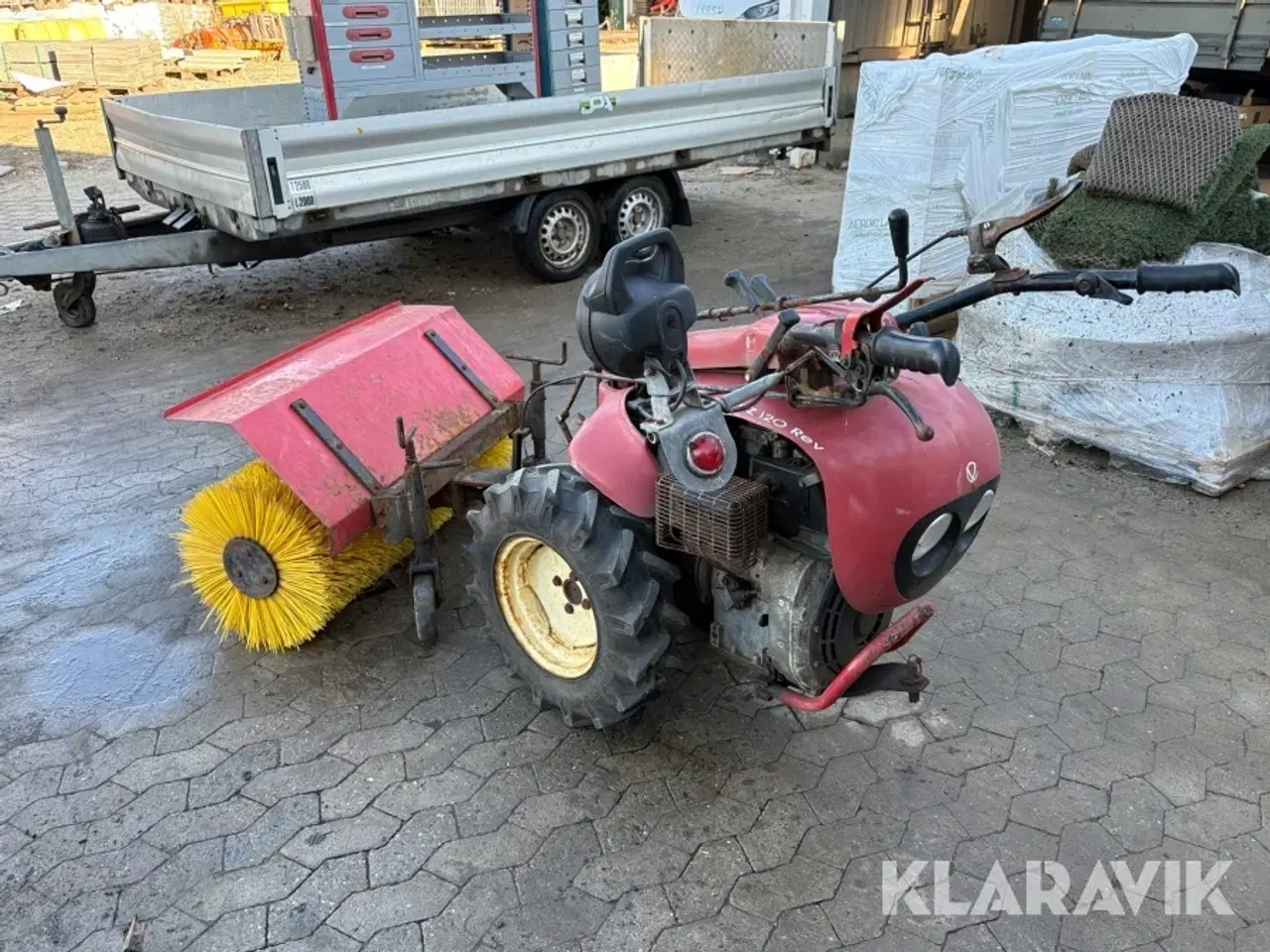 Billede 2 - Redskabsbærer Valpadana Blitz 120 REV med kost
