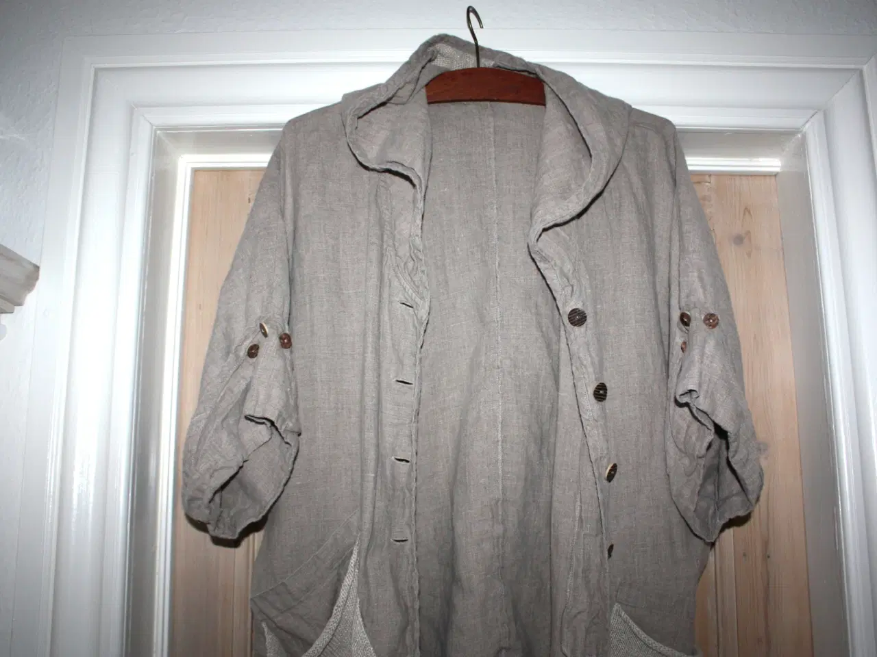 Billede 2 - Cardigan jakke hør str. 46