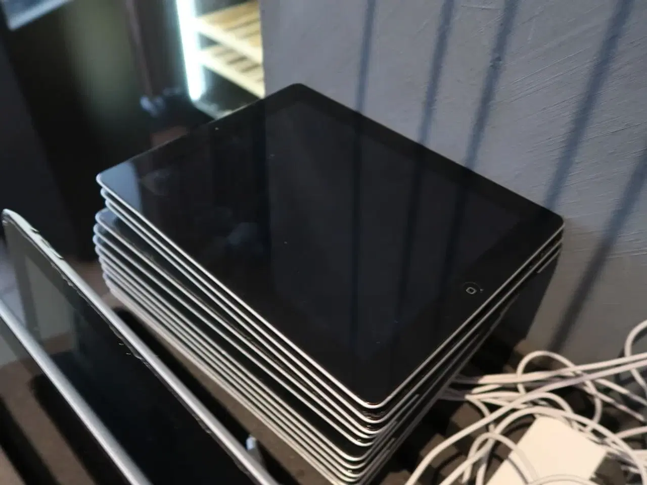 Billede 5 - 14 stk. Apple IPad 2 16 GB - inkl. oplader stand