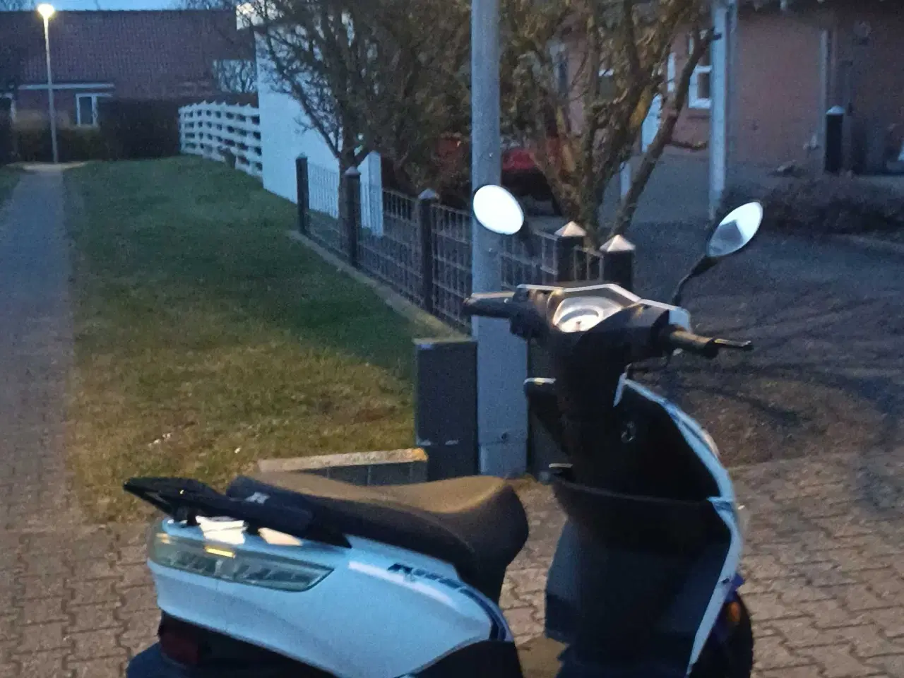 Billede 5 - Flot velholdt scooter 