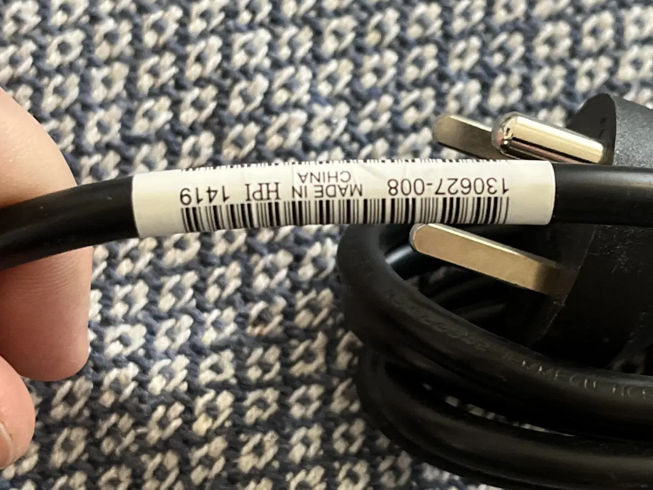 Billede 4 - Strømkabel / netledning til PC strømstik. Vinklet 