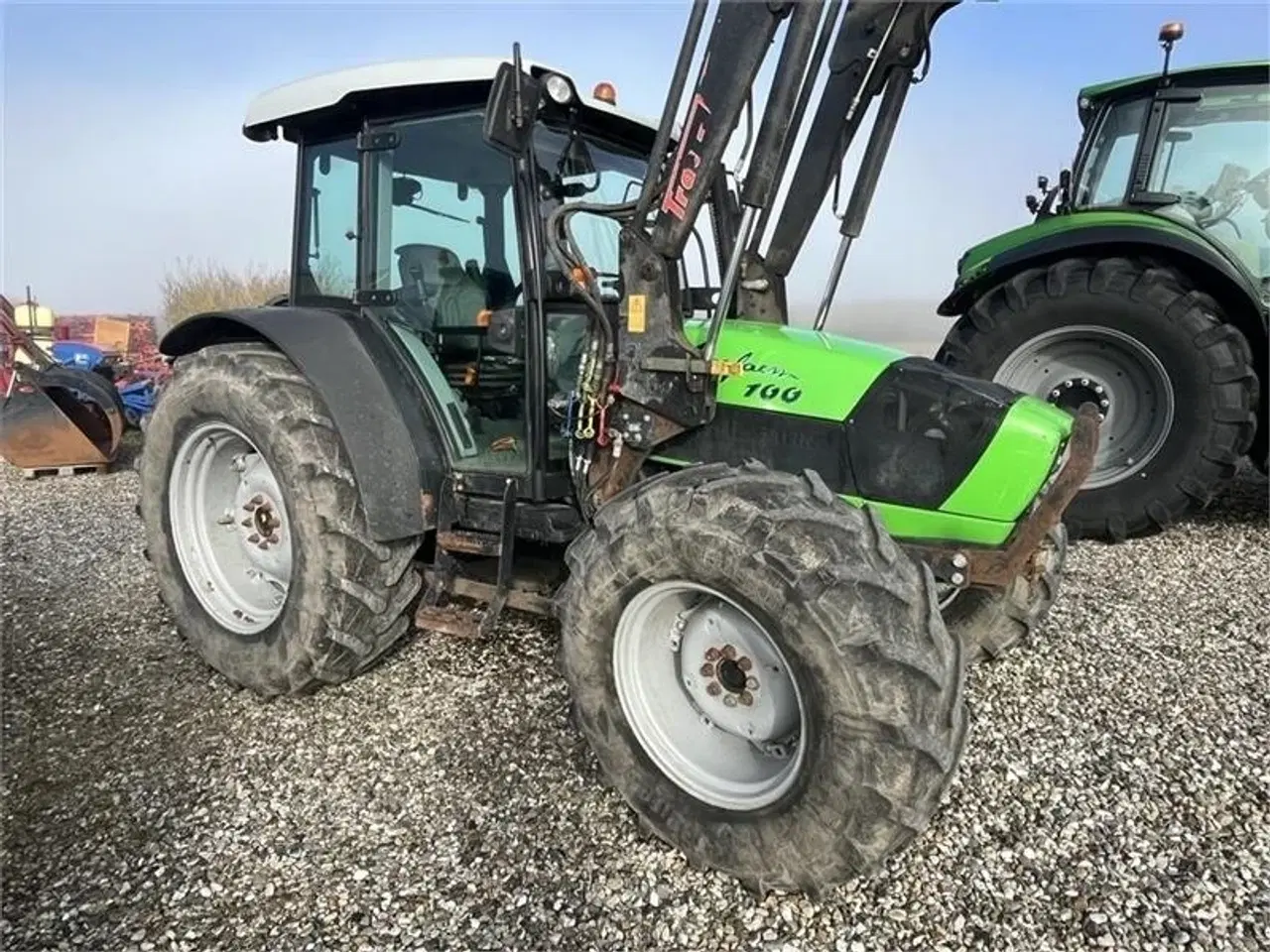 Billede 2 - Deutz-Fahr Agrofarm 100 Med læsser - 3000 timer
