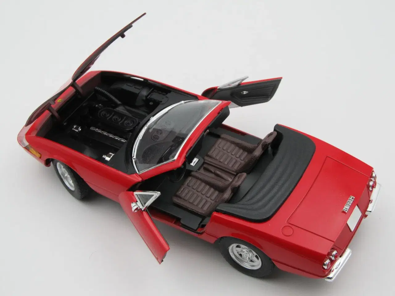 Billede 5 - 1968 Ferrari Daytona 365 GTS/4 1:18 