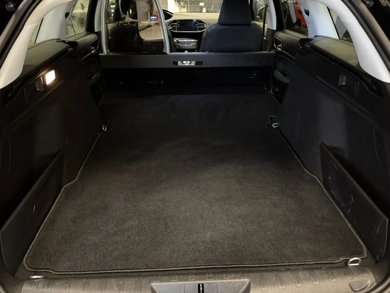 Billede 14 - Peugeot 308 1,5 BlueHDi 130 Allure Pack SW EAT8 Van