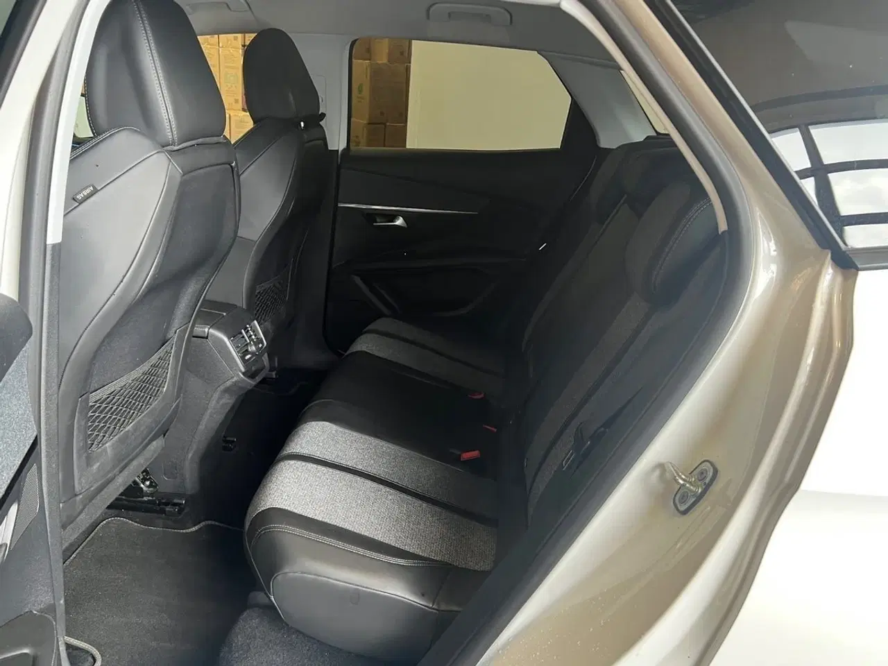 Billede 9 - Peugeot 3008 1,2 e-THP 130 Allure