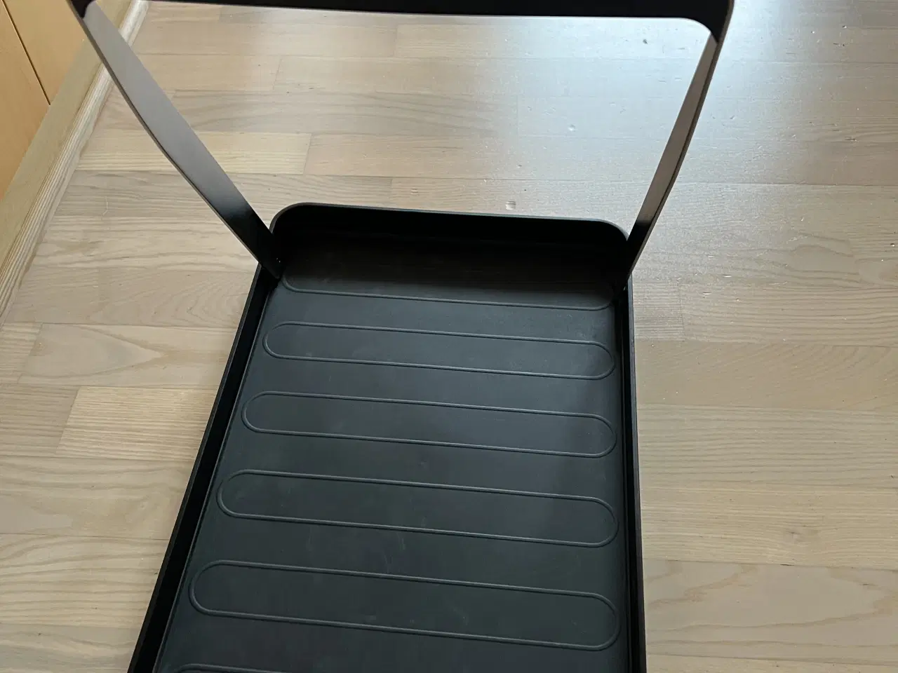 Billede 3 - Stelton Explore bakke i sort plast med håndtag 