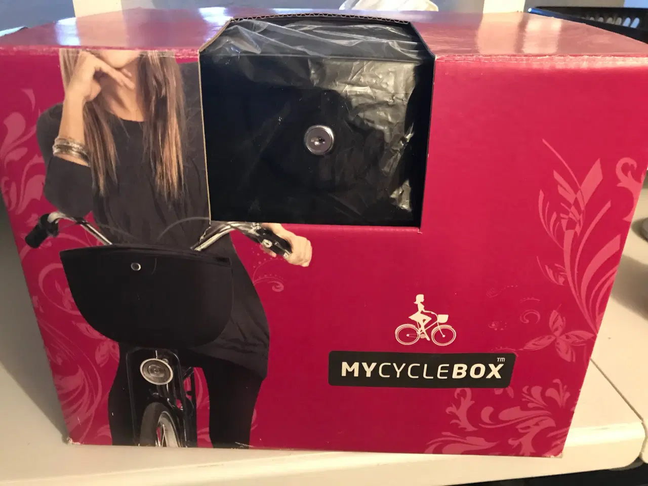 Billede 1 - Cykelkurv-kasse med lås