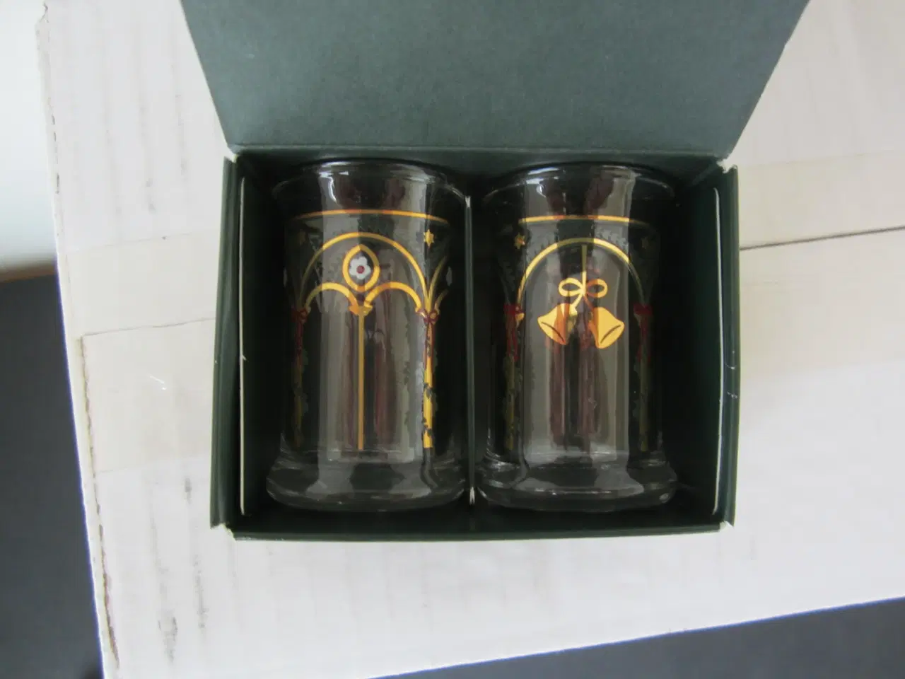 Billede 3 - 2001 Holmegaard jule dramglas i original æske.