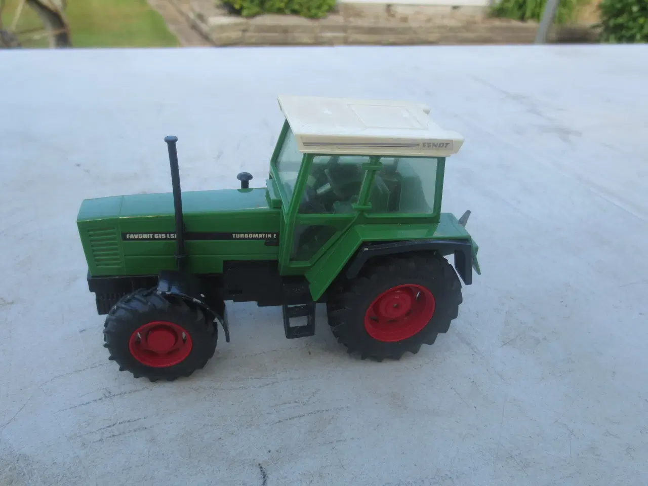 Billede 1 - 1 stk Modeltraktor Fendt Favorit 615 LSA