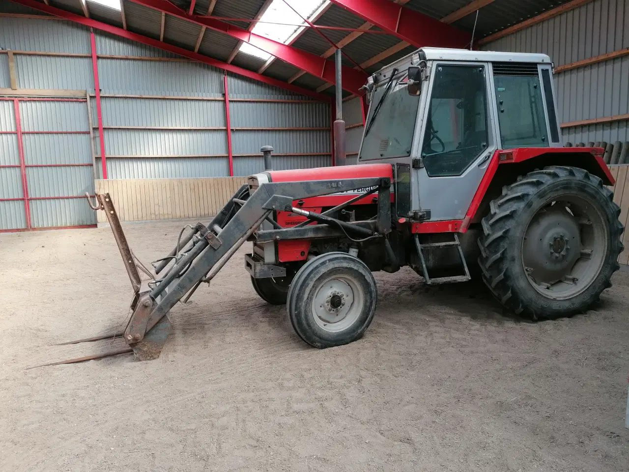 Billede 1 - Traktor med frontlæsser, Massey Ferguson 675