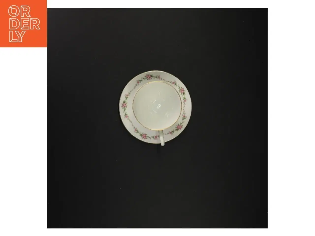 Billede 4 - 5 porcelænskopper og underkopper med blomstermotiv fra Benedikte (str. Diameter 13 cm kop 7 x 10 cm)