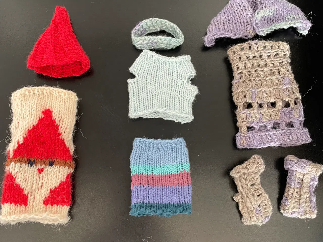 Billede 2 - Barbie tøj - hæklet / strikket sæt tøj til Barbie