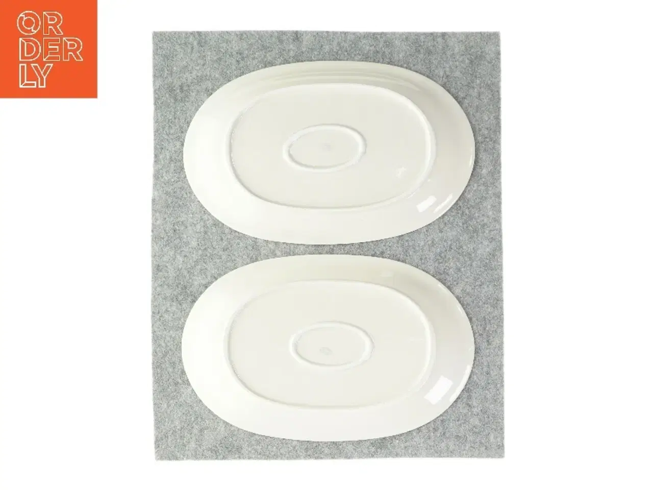 Billede 2 - Fad (2 stk.) fra W.J.S (str. LB:30x18cm)