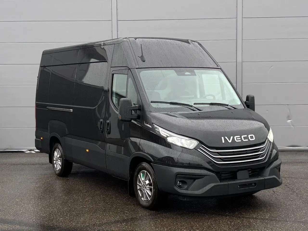 Billede 1 - Iveco Daily 3,0 35S18 12m³ Van AG8