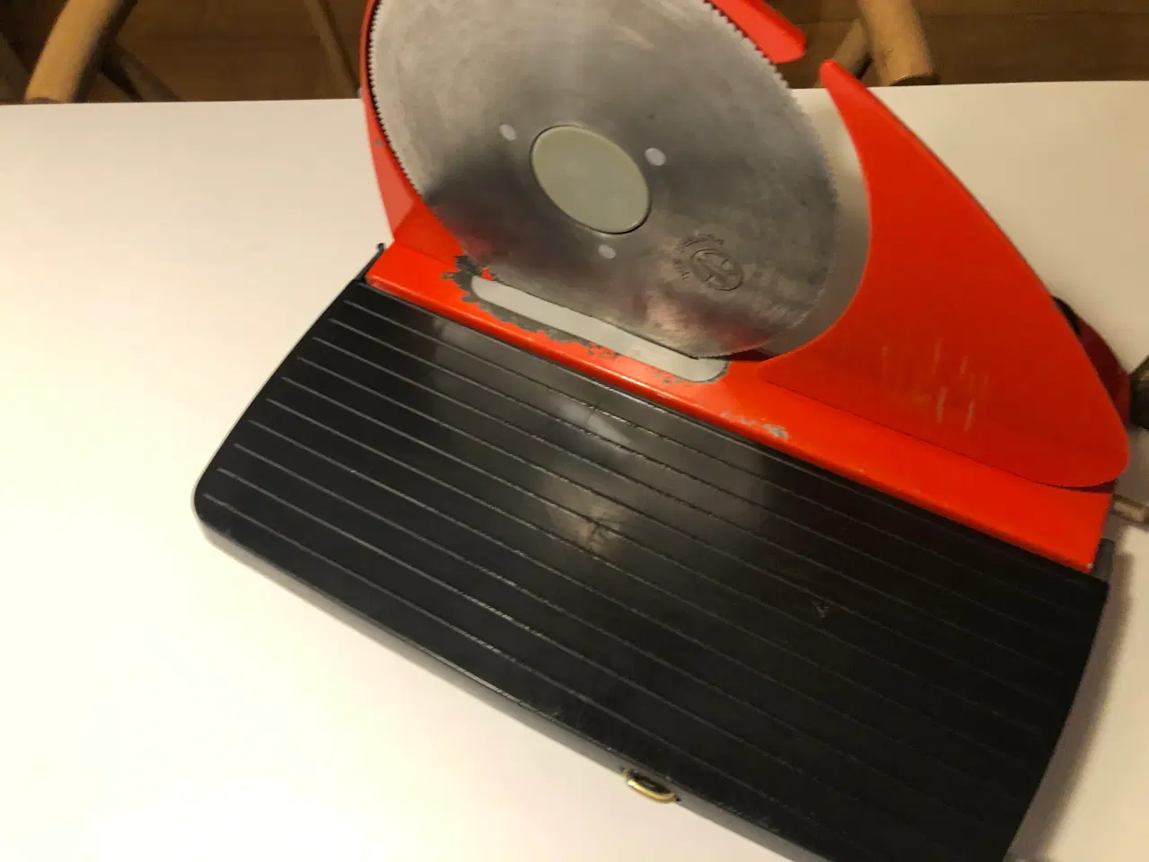 Billede 9 - EVA Brødskærer i rød med sort side