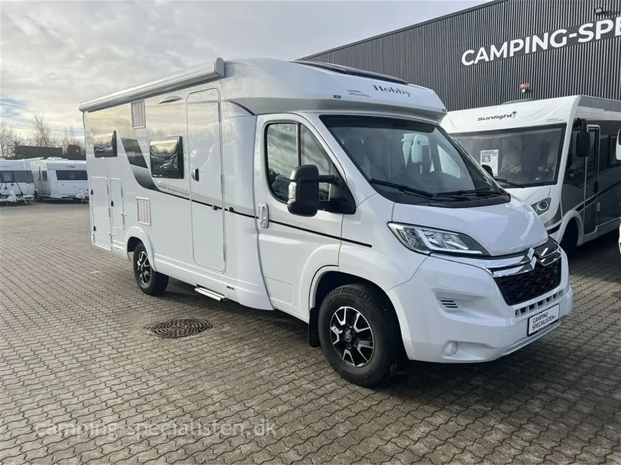 Billede 2 - 2022 - Hobby Ontour Edition V65 GE   Rigtig pæn og meget velholdt Hobby On Tour Edition V65 GE fra 2022 - Kan nu opleves hos Camping-Specialisten i Silkeborg