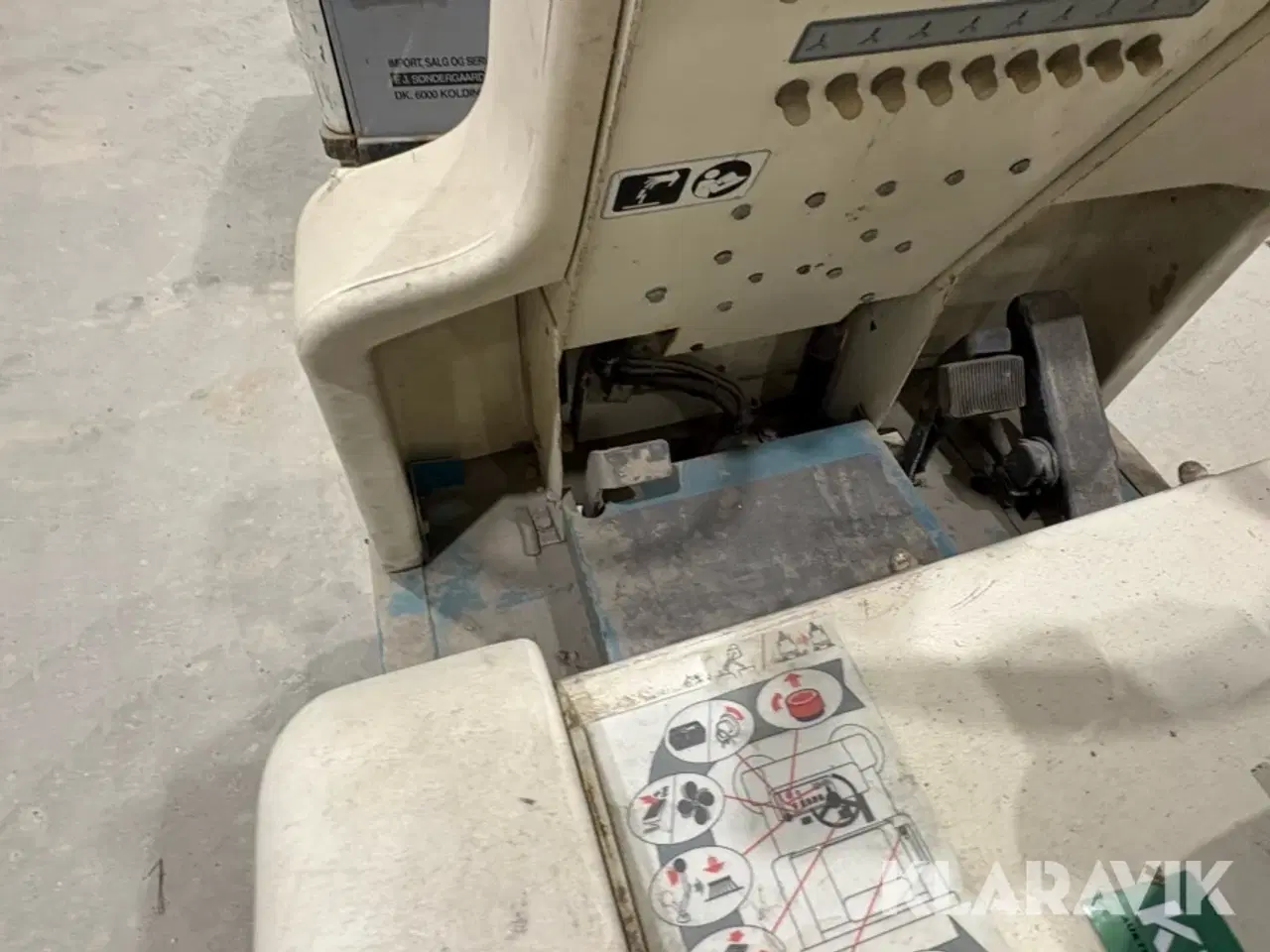 Billede 12 - Fejemaskine Tennant 6200