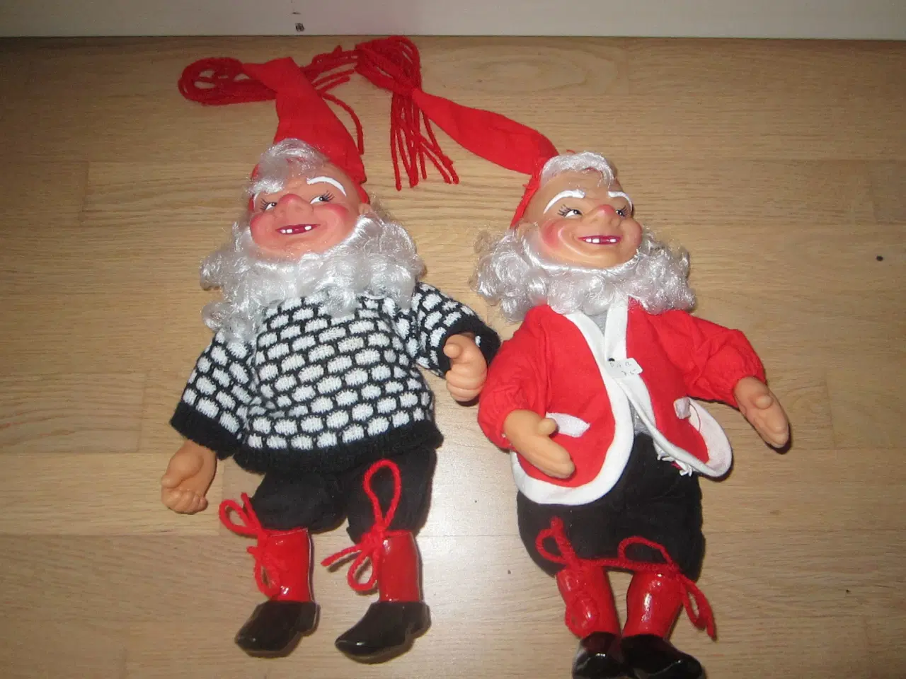 Billede 2 - 2 fine som nye nissemænd samlet