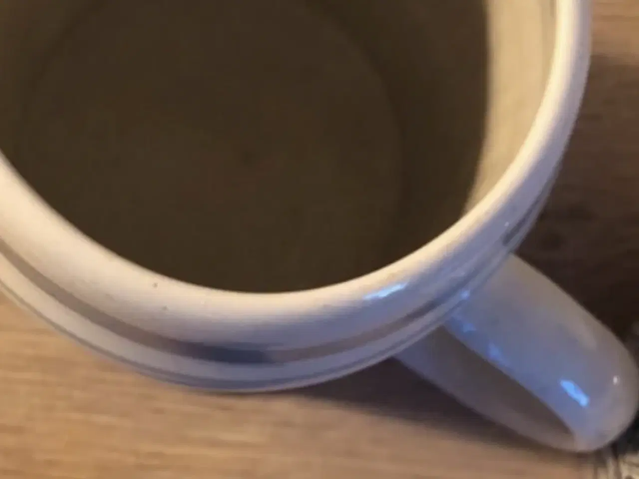 Billede 5 - 2 fine aksini krus/kande og spilledåse 