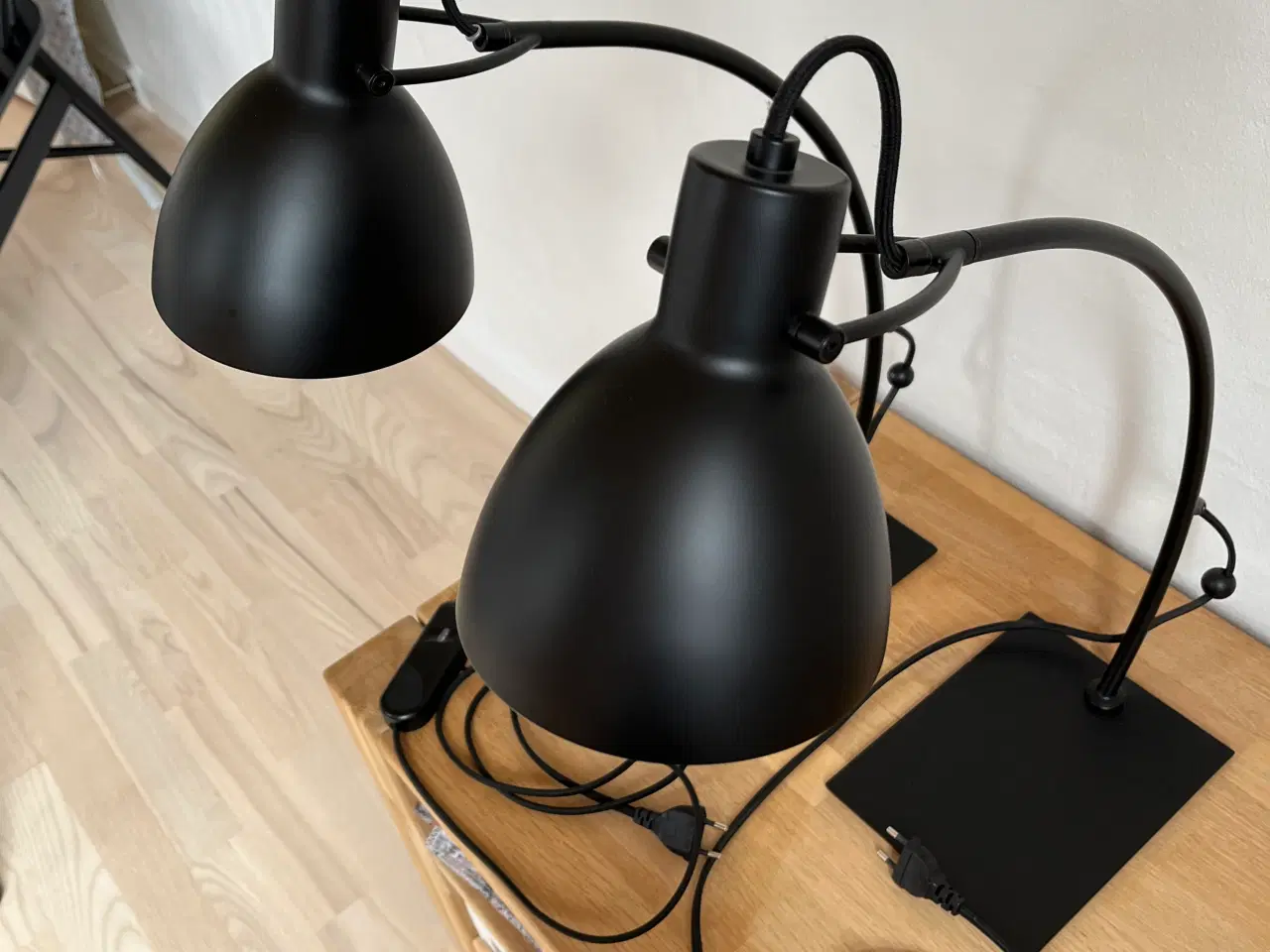 Billede 1 - To stk bordlamper