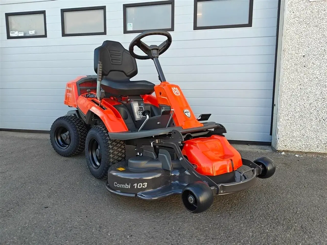 Billede 7 - Husqvarna R 214TC Comfort - 103cm klippebord