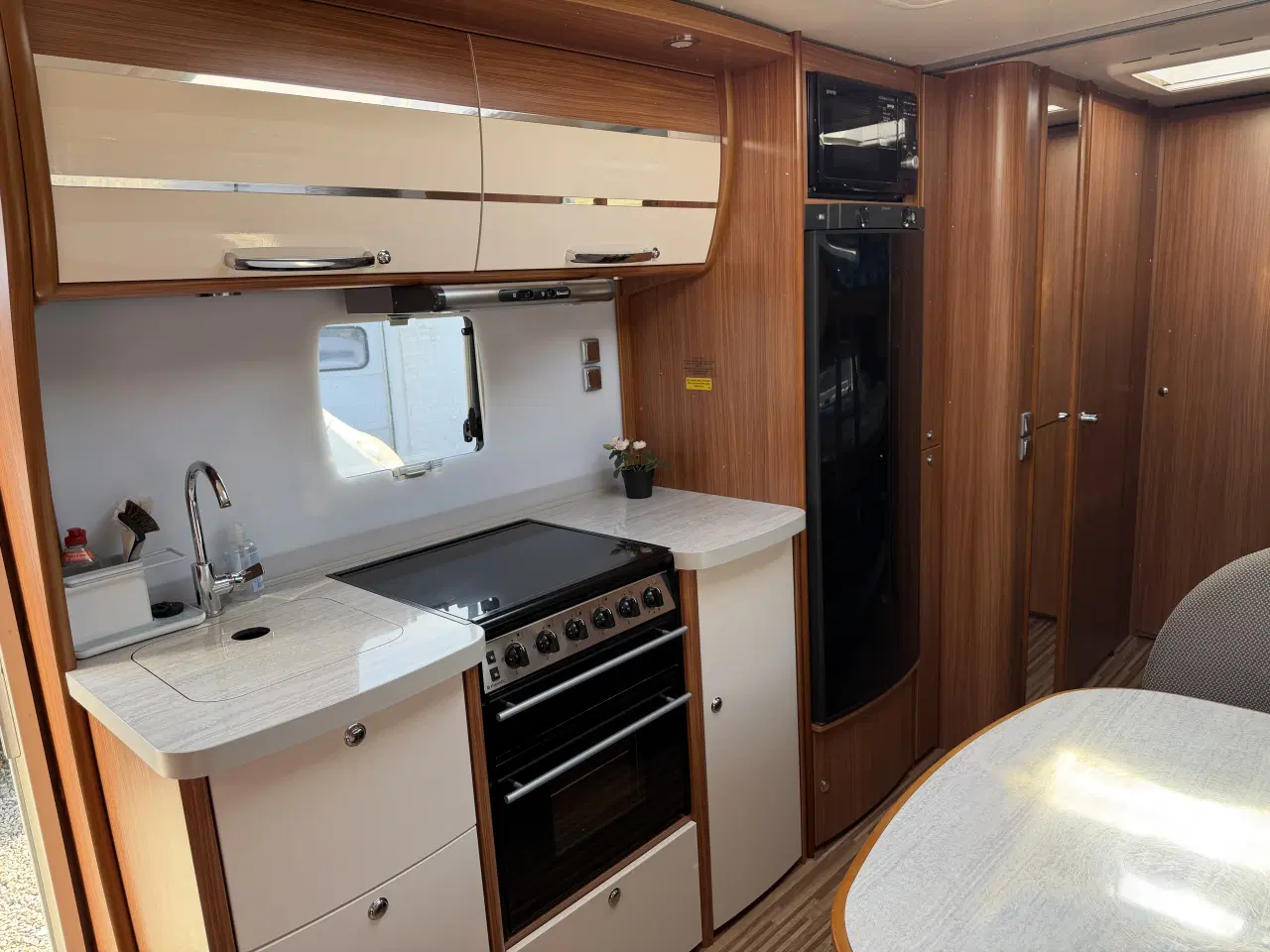 Billede 7 - Adria Alpina 663 pt Inkl alt i udstyr 