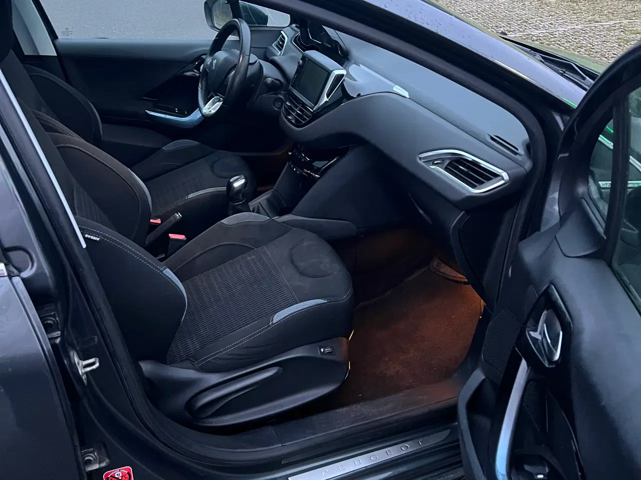 Billede 6 - Peugeot 208 1,2 Vti 82 Hk 5-d, benzin Model 2012