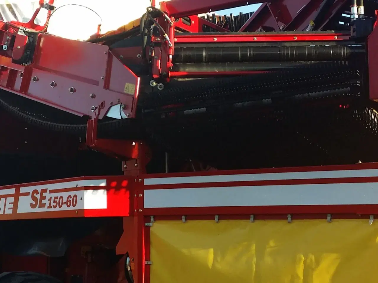 Billede 4 - Grimme SE 150-60 UB XXL Ny maskine årg. 2025 kun kørt 129 ha med hjultræk og ekstra bredde rensebånd.