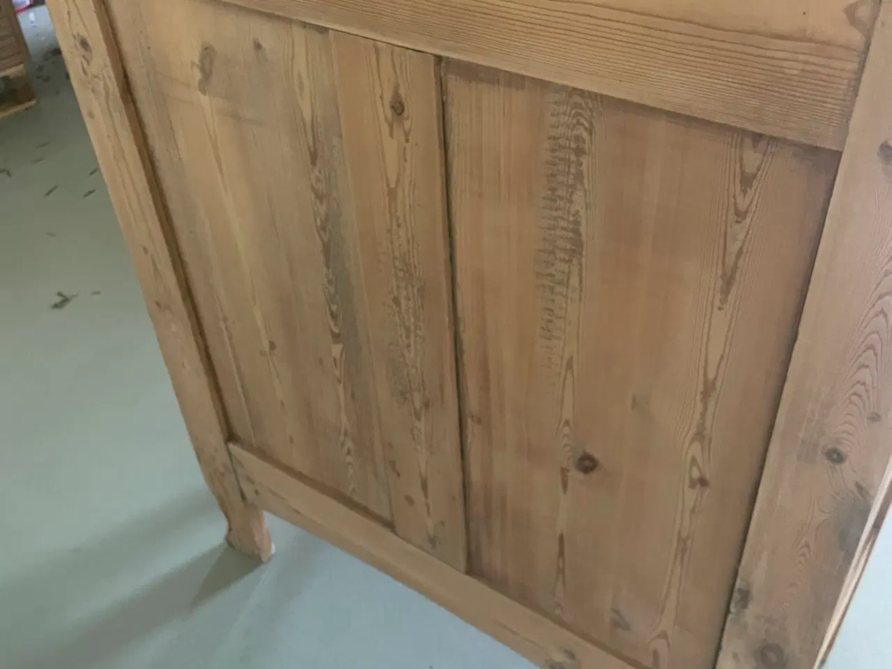 Billede 5 - Afsyret Bænk.