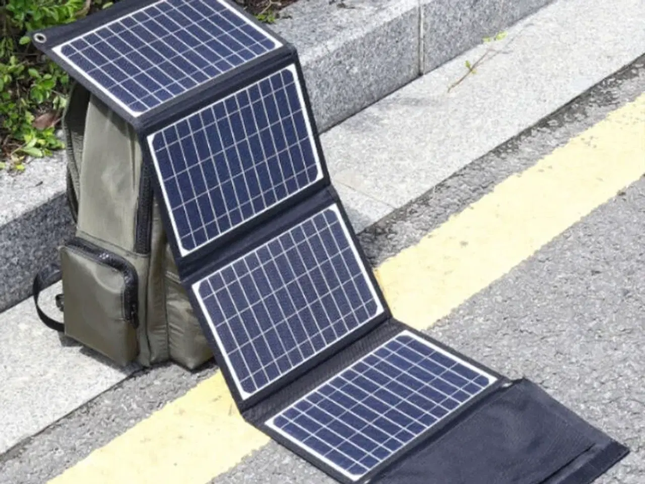 Billede 1 - Sammenklappeligt solpanel 20W