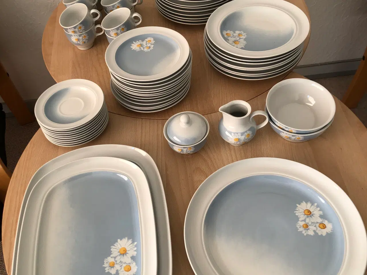 Billede 1 - Marguerite stel 60 dele