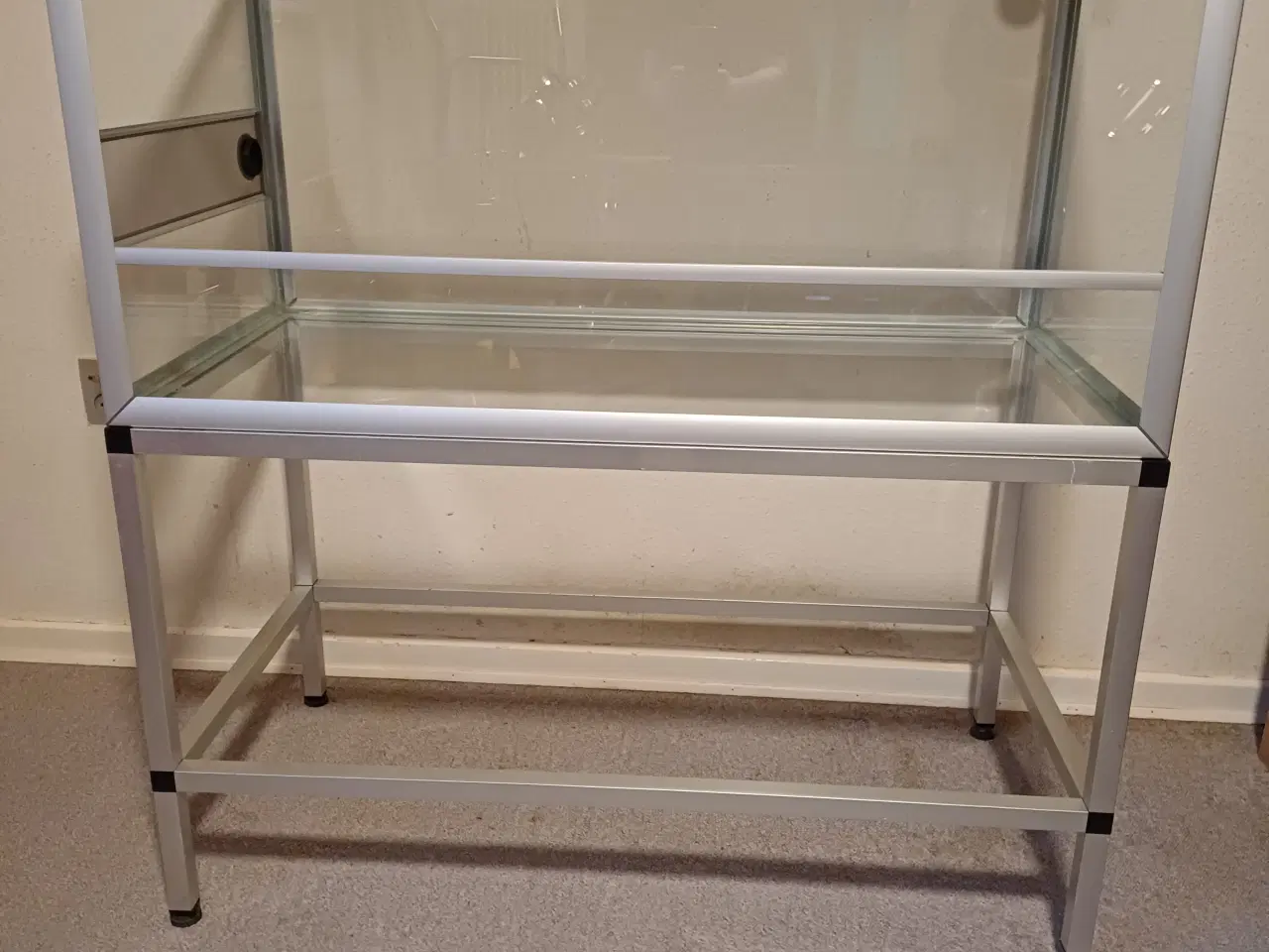 Billede 1 - Akvastabil 250 liters terrarie 