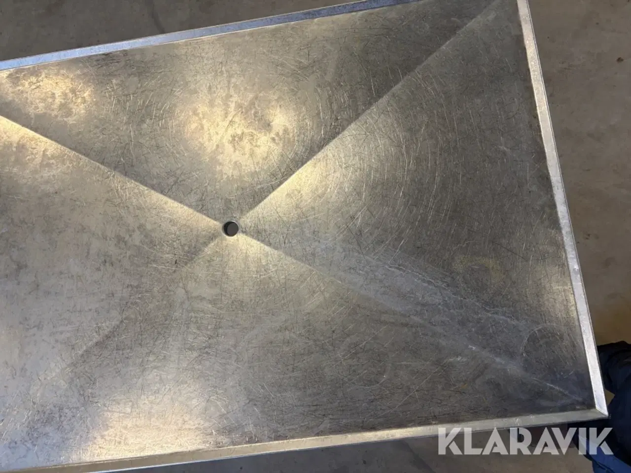 Billede 9 - Pølsestopperbord med afløb