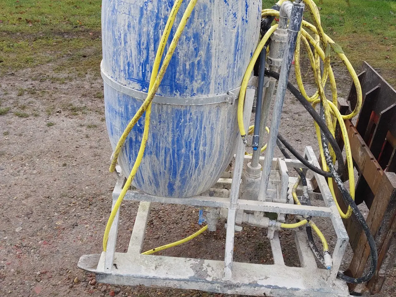 Billede 2 - Kalkudlægger/ desinficeringsanlæg