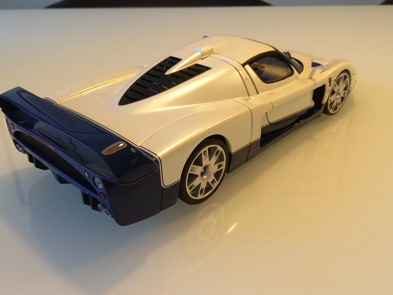 Billede 3 - Maserati mc12 