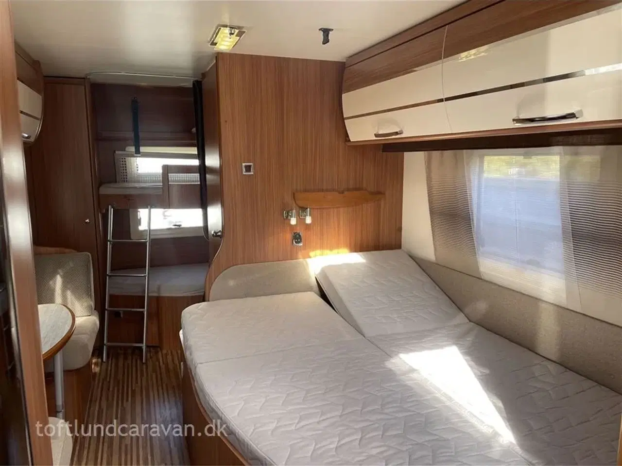 Billede 6 - 2014 - Adria Alpina 663 UK   TILBUD NU, Helårs-FAMILIEVOGN, op til 8 sovepladser, ALT I UDSTYR inkl. stort fortelt fra 2024
