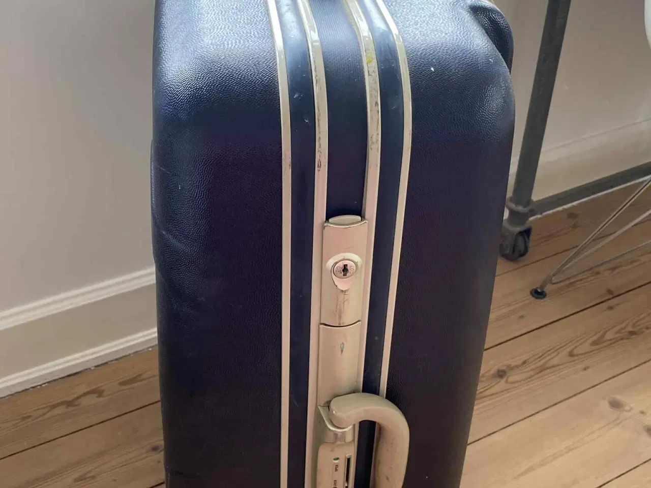 Billede 4 - Hardcase Kuffert fra Benetton