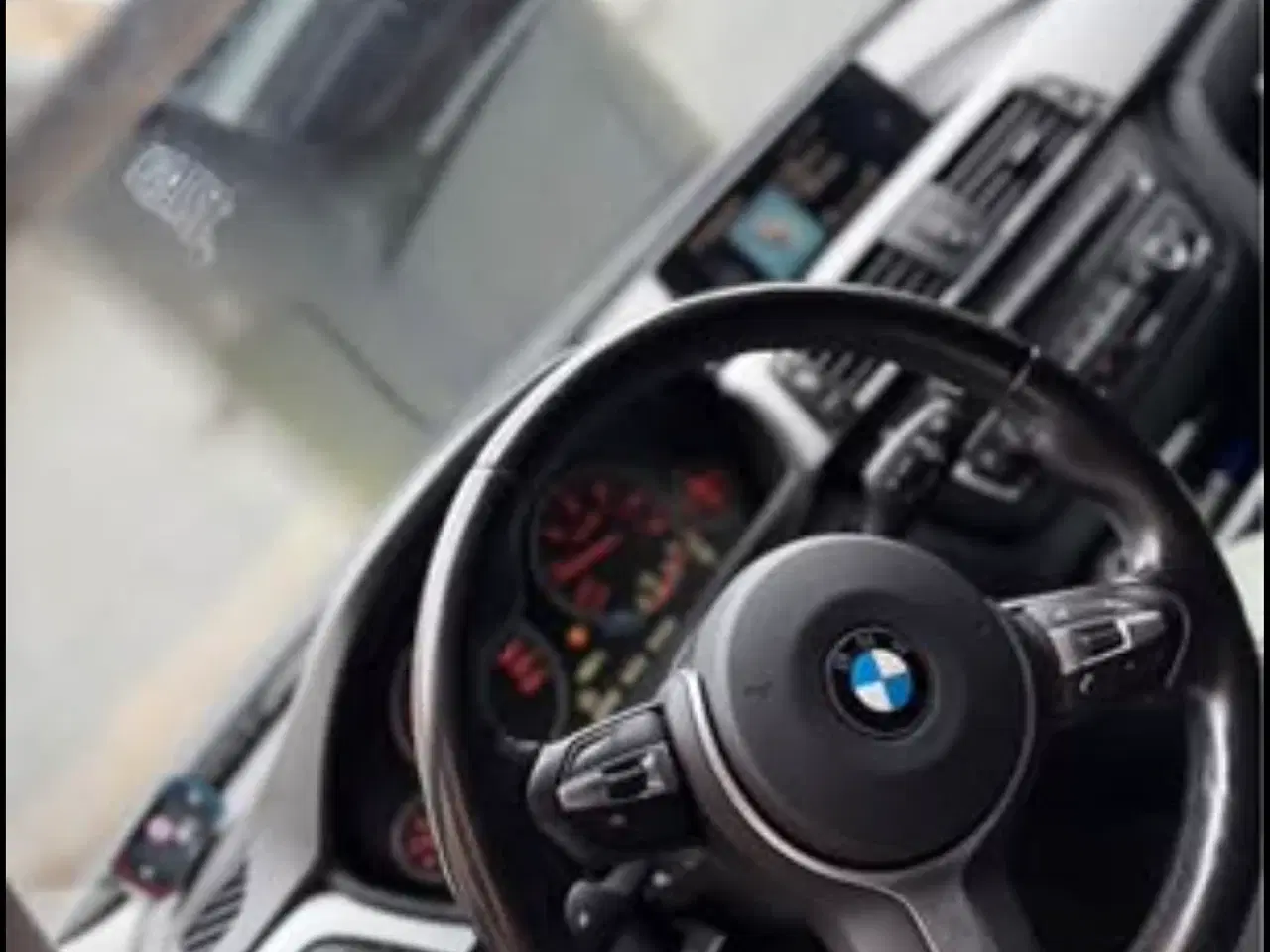 Billede 7 - BMW 320D M-Pakke • Masser af udstyr • KUN 100.000 
