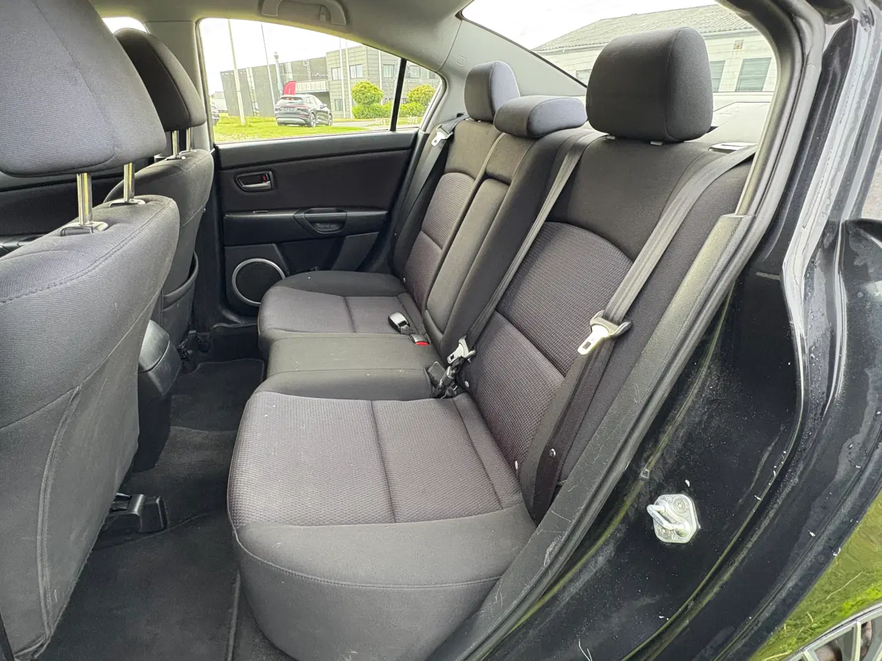 Billede 11 - Mazda 3 1,6 Sedan 105 HK - Kun kørt 128.000 km...