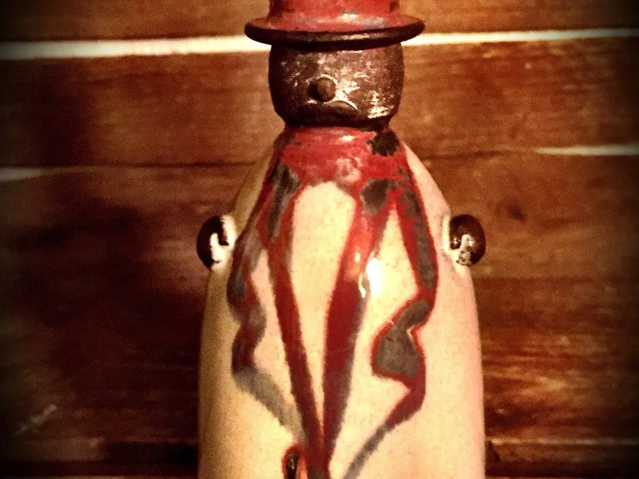 Billede 1 - * Keramiklysestage; Mand med høj hat - af Nis Stou