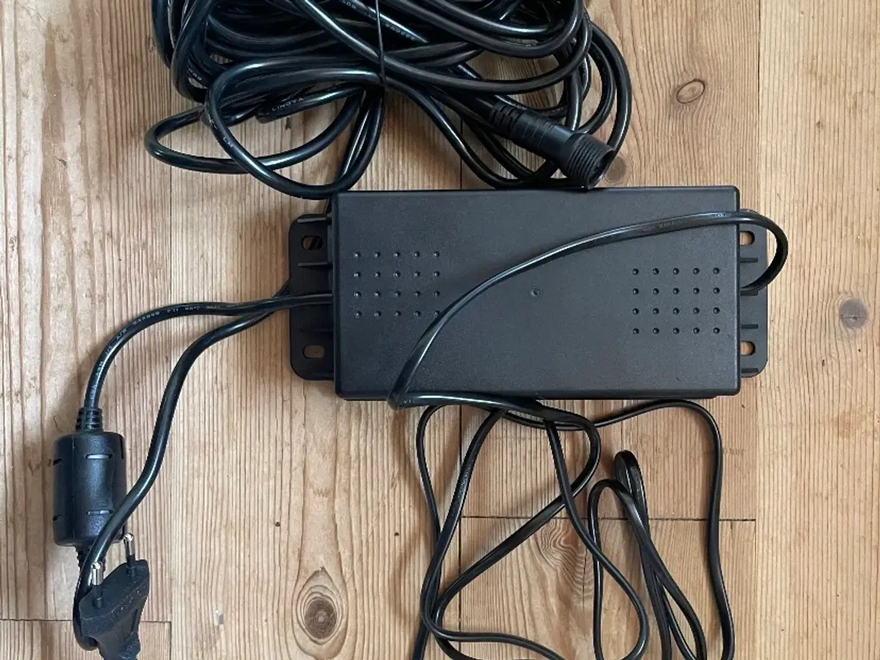 Billede 1 - Oplader til Bosch Indego. 800 og 1000.