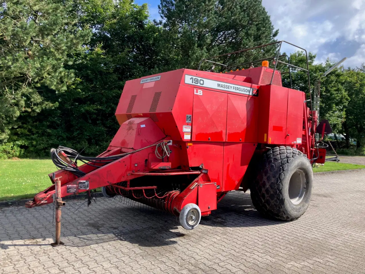Billede 1 - Bigballepresser MF 190