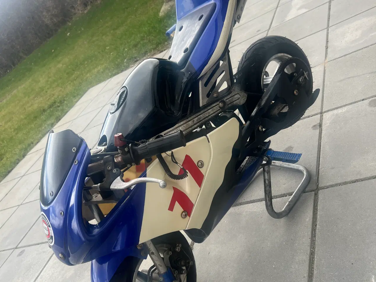 Billede 1 - Nitro Pocket Bike 49cc Benzin med Nøgle  – Mega fe