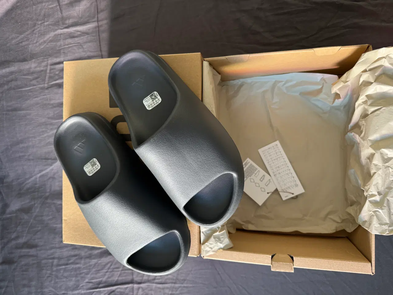 Billede 7 - Yeezy slides Granit Str. 43