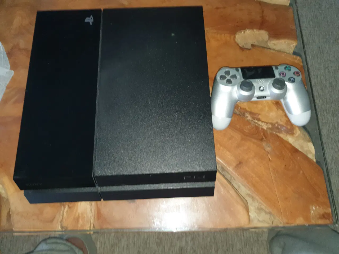 Billede 2 - Playstation 4 sælges.