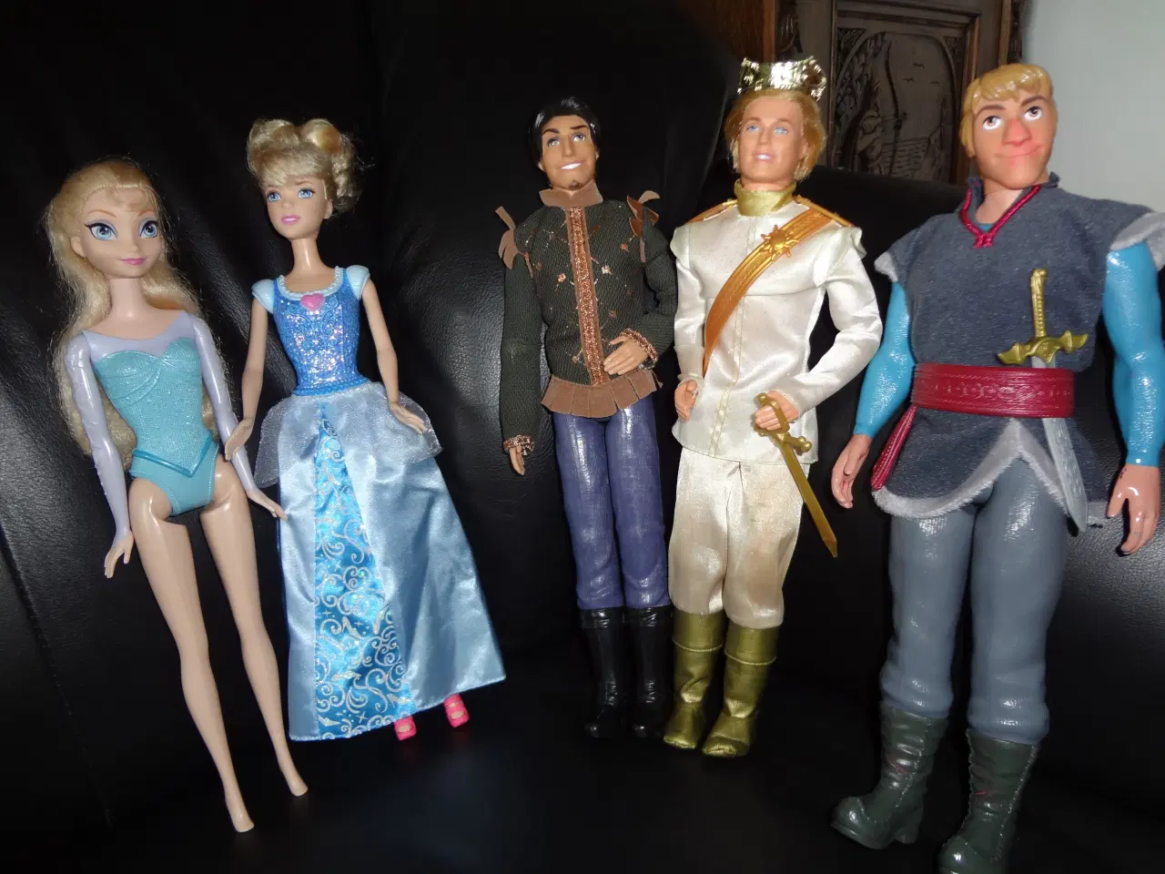 Billede 2 - Barbie dukker + Disney figurer