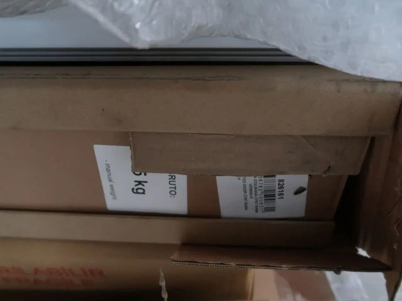 Billede 5 - Palle med div. Reservedele bl.a. køleskabsdøre m.m.