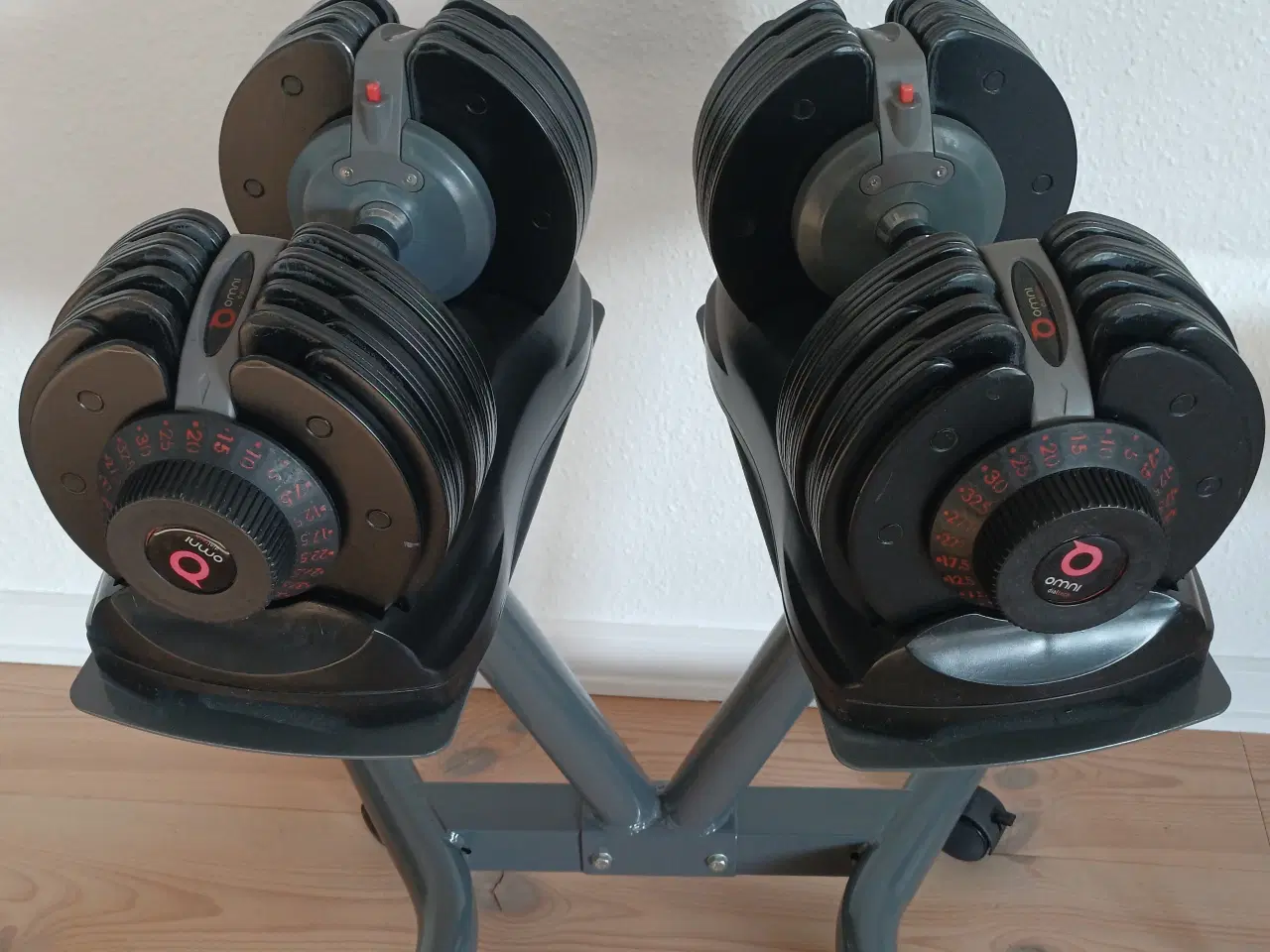 Billede 1 - Omni justerbar håndvægte 32.5 kg med stativ