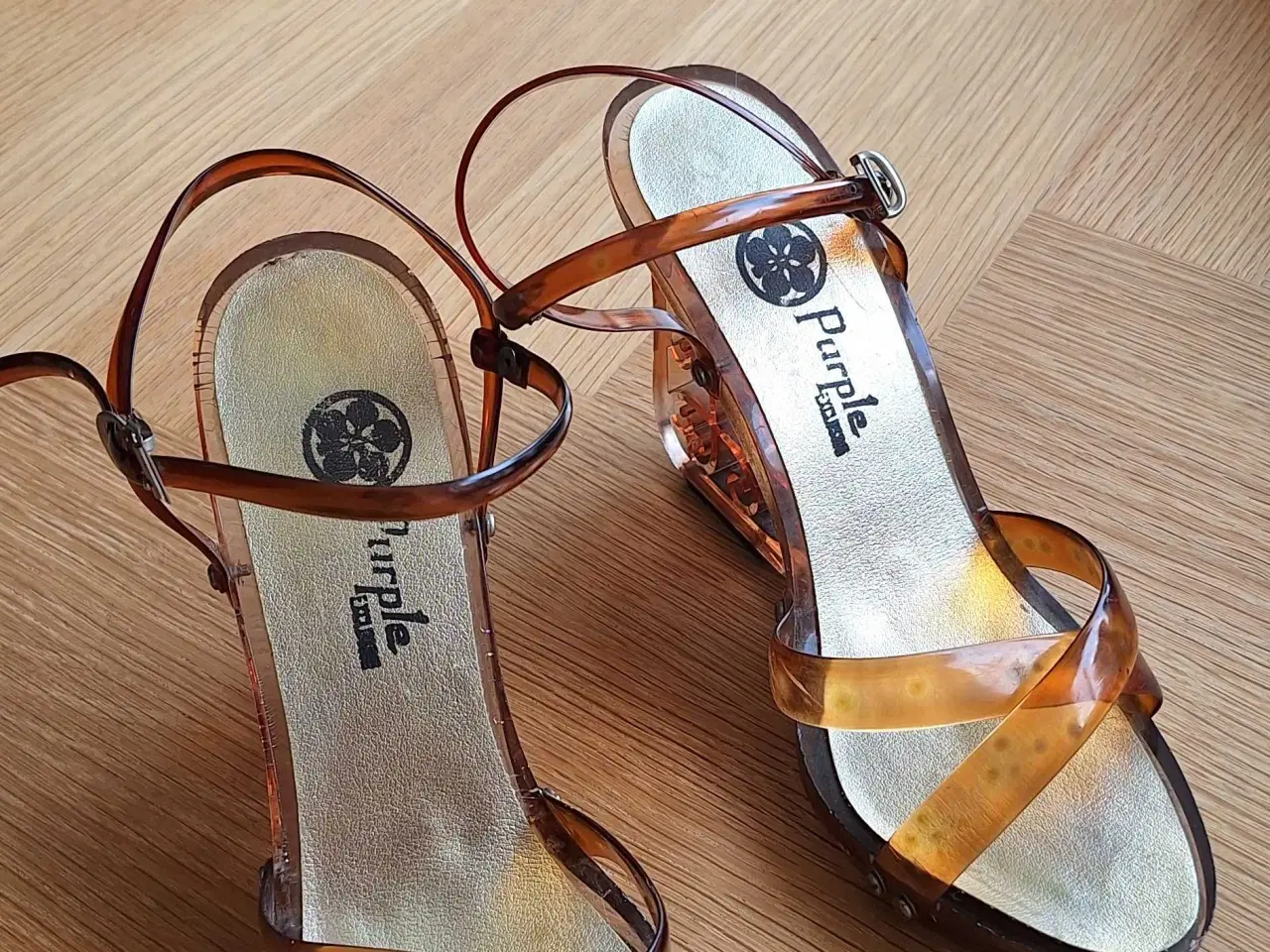 Billede 3 - Ravfarvede sandaler 